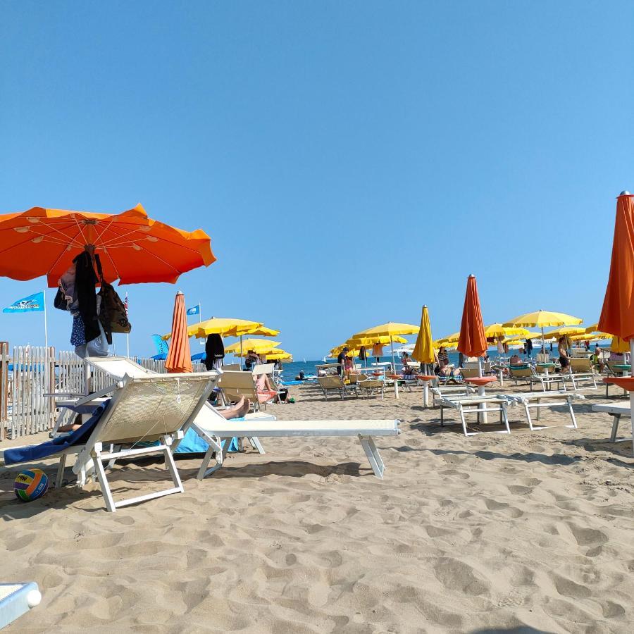 Villa Romana Lignano Sabbiadoro Eksteriør billede