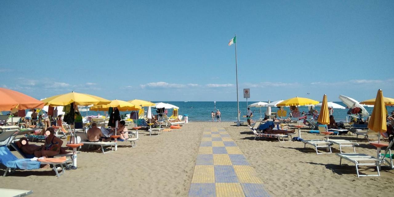 Villa Romana Lignano Sabbiadoro Eksteriør billede
